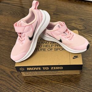 Nike Star Runner Kids Pink and Black Hook-and-Loop Athletic Sneakers